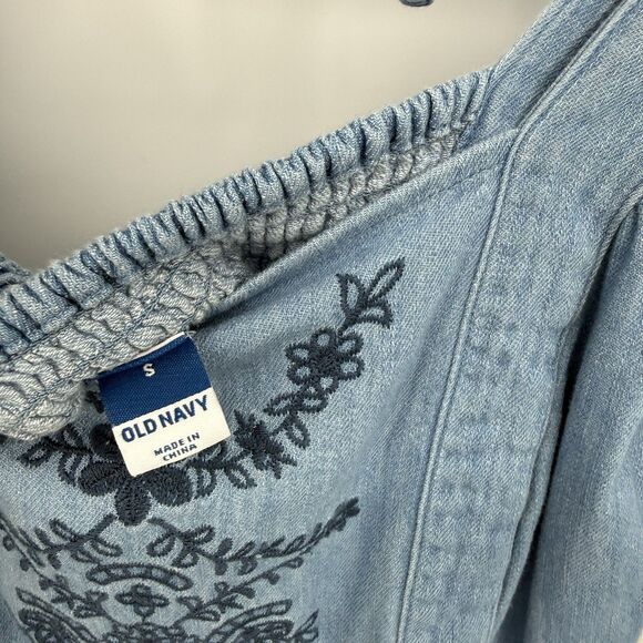 Old Navy Chambray Denim Embroidered Long Flutter Sleeve Dress Size Small Boho - Picture 9 of 11